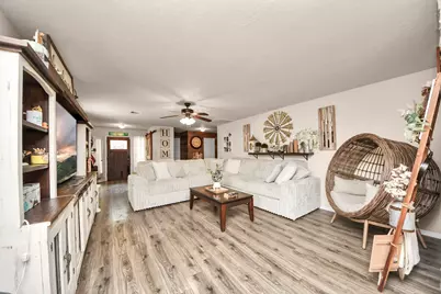 8611 Chaletford Drive, Houston, TX 77044 - Photo 10