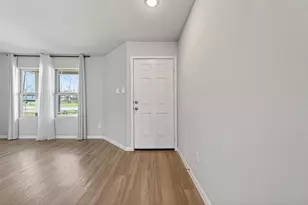 940 21st St, Hempstead, TX 77445 - Photo 2