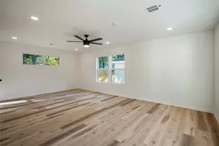 7810 Appleton St, Houston, TX 77022 - Photo 16