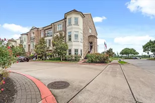 4602 Regent Manor Dr, Houston, TX 77345 - Photo 2