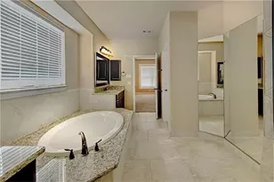 126 Hearthshire Cir, The Woodlands, TX 77354 - Photo 18