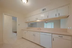 20 Champions Colony E, Houston, TX 77069 - Photo 16