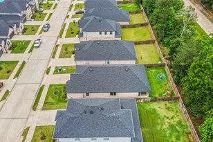318 Springfield Terrace Dr, Conroe, TX 77304 - Photo 34