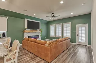 20112 Crystal Falls Ct, Montgomery, TX 77316 - Photo 18