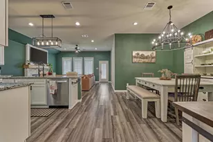 20112 Crystal Falls Ct, Montgomery, TX 77316 - Photo 16