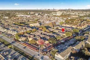 10211 Sugar Branch Dr, Houston, TX 77036 - Photo 34