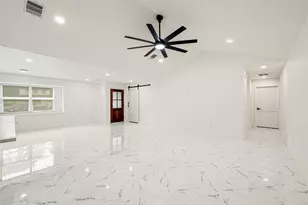 11411 Sagehurst Ln, Houston, TX 77089 - Photo 4