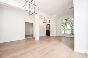 202 Knoll Forest Dr, Sugar Land, TX 77479 - Photo 4