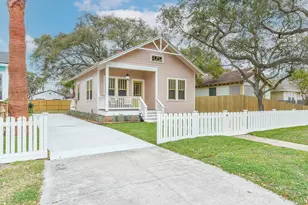4616 Ave O 1/2, Galveston, TX 77551 - Photo 2