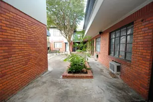 2501 Yoakum Blvd, Houston, TX 77006 - Photo 2
