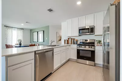 12117 Kellsway Court, Conroe, TX 77306 - Photo 10