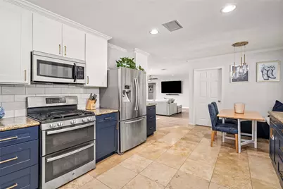 4845 Briarbend Drive, Houston, TX 77035 - Photo 14