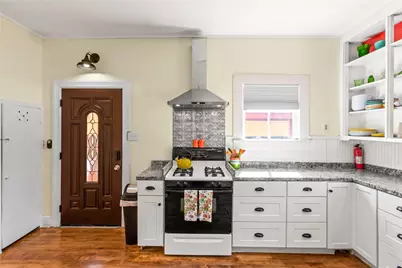 2927 Bernardo De Galvez Avenue, Galveston, TX 77550 - Photo 16