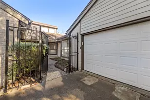 3307 Ashfield Dr, Houston, TX 77082 - Photo 2