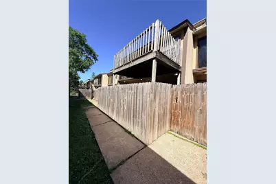23 Lakeway Street, Panorama Village, TX 77304 - Photo 6