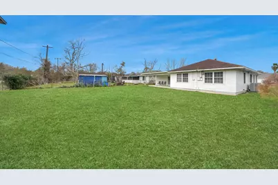 900 S Circle Drive, Baytown, TX 77520 - Photo 8