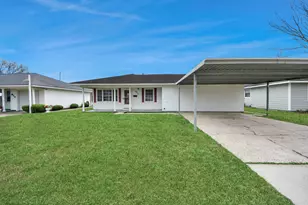 900 S Circle Dr, Baytown, TX 77520 - Photo 4