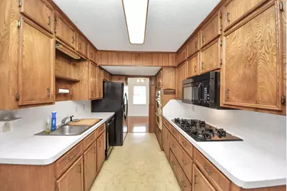 900 S Circle Drive, Baytown, TX 77520 - Photo 20