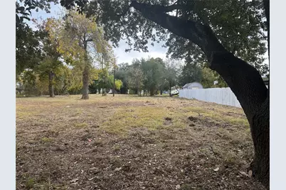 1223 3rd Avenue S, Texas City, TX 77590 - Photo 2