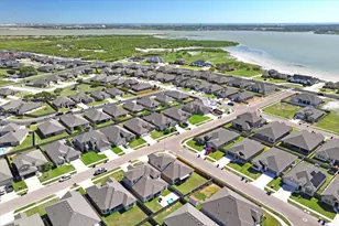 8153 Luz de Luna St, Corpus Christi, TX 78414 - Photo 6