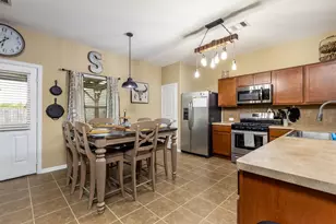 2061 Lepper St, Alvin, TX 77511 - Photo 6