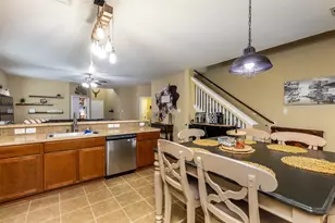 2061 Lepper St, Alvin, TX 77511 - Photo 8