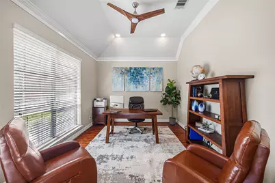 6715 Forsythe Lane, Sugar Land, TX 77479 - Photo 6