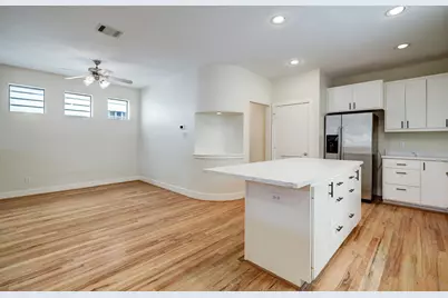 2705 Rutland Street #B, Houston, TX 77008 - Photo 8