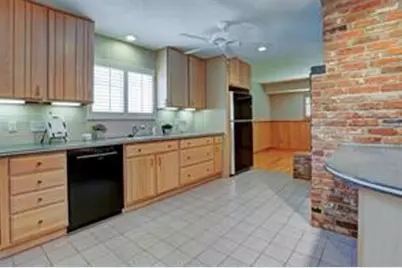 3815 Sun Valley Drive, Houston, TX 77025 - Photo 2