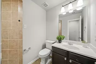 2206 Ascot Ln, Sugar Land, TX 77479 - Photo 34