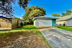 5503 Goldspier St, Houston, TX 77091 - Photo 6