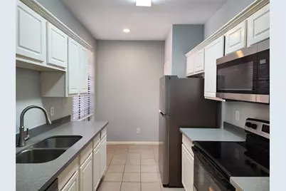 2255 Braeswood Park Drive #272, Houston, TX 77030 - Photo 6