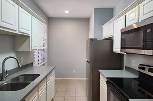 2255 Braeswood Park Dr, Houston, TX 77030 - Photo 6
