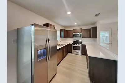 18726 Faustina Way, New Caney, TX 77357 - Photo 4