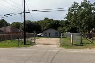 516 Battlebell Rd, Highlands, TX 77562 - Photo 14