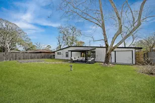 10042 Lazy Oaks St, Houston, TX 77080 - Photo 30