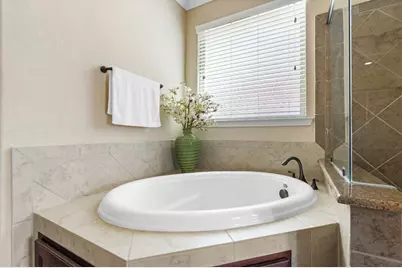 10 Waterfall Way, The Woodlands, TX 77375 - Photo 26