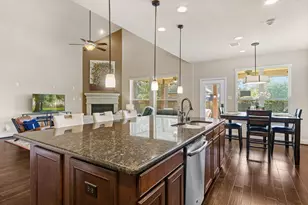 10 Waterfall Way, The Woodlands, TX 77375 - Photo 18