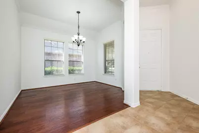 2114 Ascot Ln, Sugar Land, TX 77479 - Photo 6