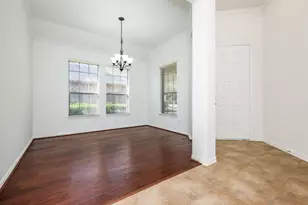 2114 Ascot Ln, Sugar Land, TX 77479 - Photo 6