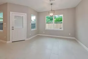 979 Junell St, Houston, TX 77088 - Photo 18
