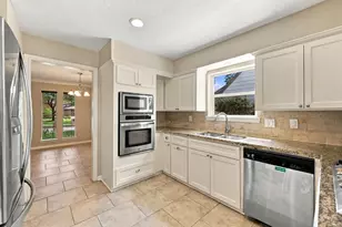 11310 Olympia Dr, Houston, TX 77077 - Photo 8