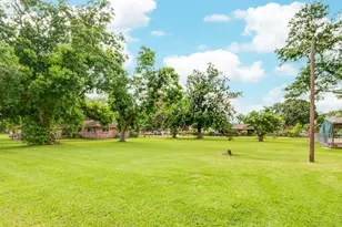 107 Langham St, Freeport, TX 77541 - Photo 32