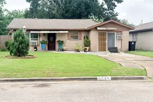 4930 Teton St, Houston, TX 77033 - Photo 1