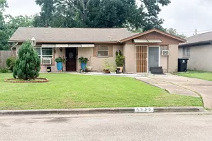 4930 Teton St, Houston, TX 77033 - Photo 2