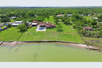 10000 Ocean Drive, Beach City, TX 77523 - Photo 2