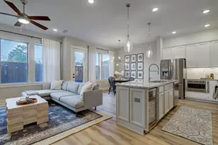 10934 Brambling Wood Dr, Houston, TX 77043 - Photo 6