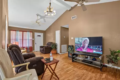 1019 Lamar Street, Liberty, TX 77575 - Photo 6