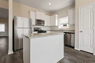 348 Kingston Wy, Waller, TX 77484 - Photo 6