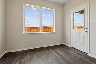 348 Kingston Wy, Waller, TX 77484 - Photo 10